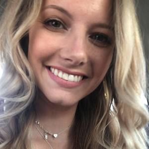 Meet your Posher, Hilary